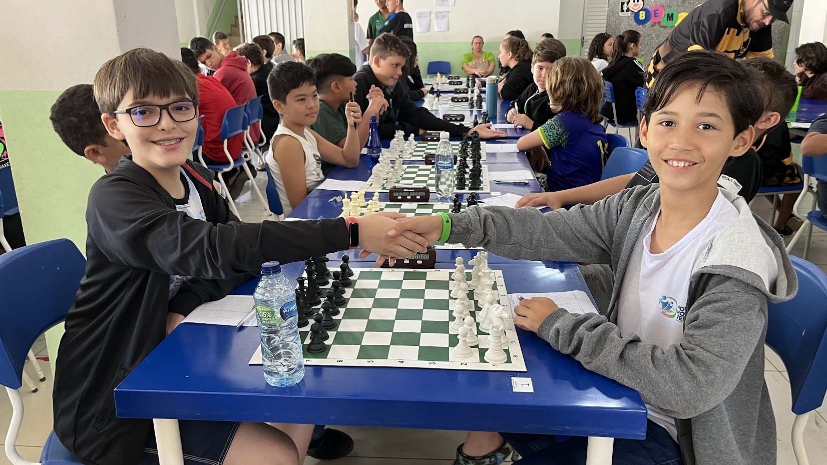 Dois estudantes de Sinop vencem campeonato sul-americano de xadrez – Só  Notícias